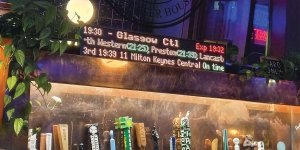 Live Departure Boards Make Customers Stay Longer and Spend More