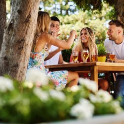 March sunshine heats up pub sales