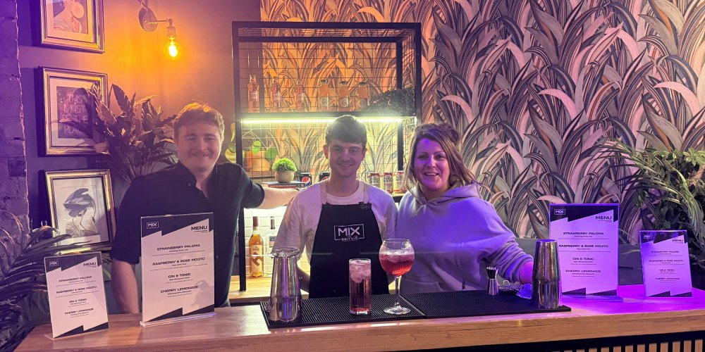 Post-seasons greetings: The Old White Bell celebrates Mix with Britvic competition win